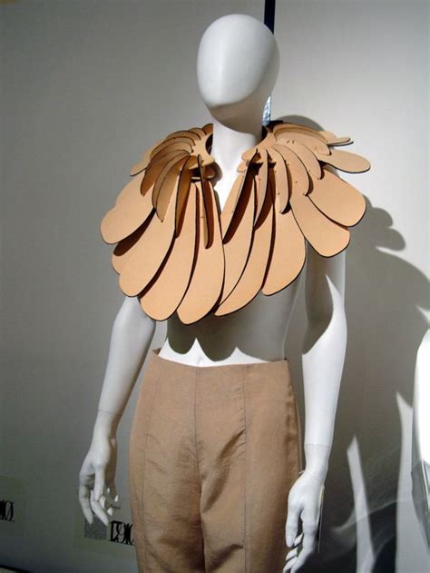 Collars and ruffs in fashion, photography and design art | Fashion ...