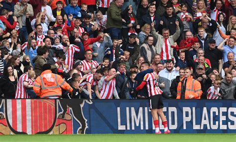 Jack Clarke shines on Sunderland debut after Spurs exit