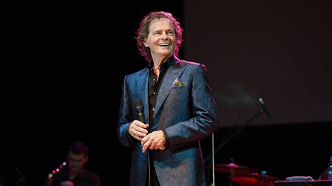 B.J. Thomas, Grammy-Winning Singer of ‘Raindrops Keep Fallin’ on My ...