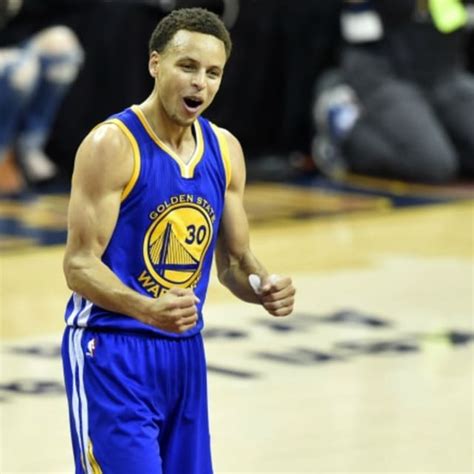 Steph Curry Proves He Can Dunk, Throws Down 360 at Basketball Camp ...