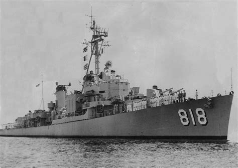 Destroyer Photo Index DD-818 USS NEW