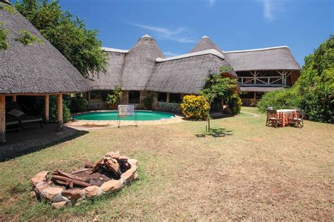 Lake Albert Safari Lodge | Join Up Safaris