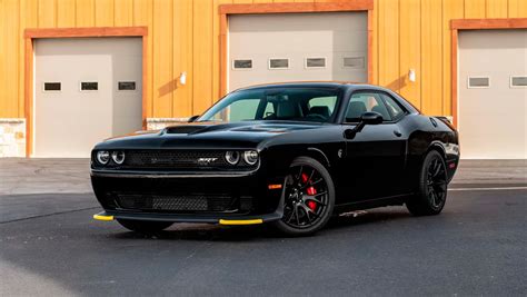 2015 Dodge Challenger SRT Hellcat - CLASSIC.COM