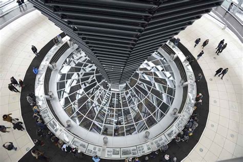 Kuppel Reichstag Berlin innen - Reisen und Urlaub Fotoblog