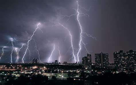 Fond d'écran : ville, nuit, la nature, foudre, orage, tonnerre, Météo 2560x1600 - dominomd ...