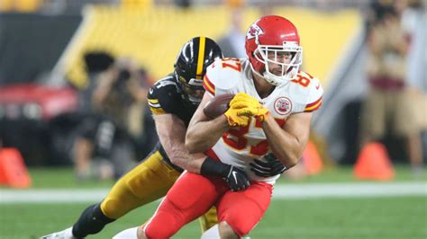 Chiefs' Travis Kelce has wild history with ref that blew roughing the ...