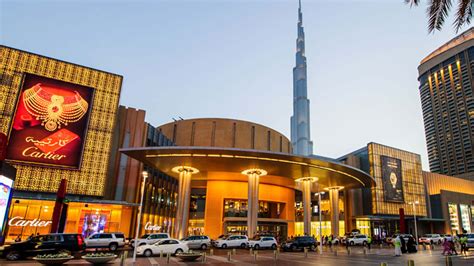 Guide to The Dubai Mall- The Largest Shopping Mall in the World