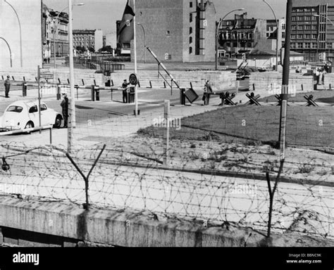 geography / travel, Germany, Berlin, wall, Checkpoint Charlie, border crossing for Allied ...