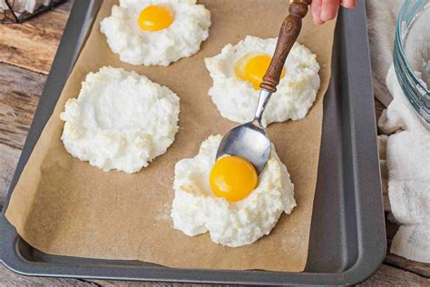 How to Make Fluffy Cloud Eggs