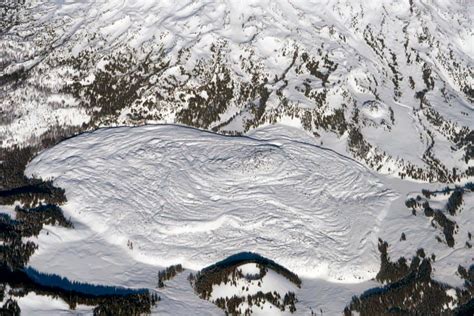 Obsidian flow on South Sister volcano, Oregon – Geology Pics