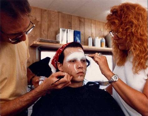 27 Behind the Scenes Photographs From the Making of ‘Edward Scissorhands’ (1990) ~ Vintage Everyday