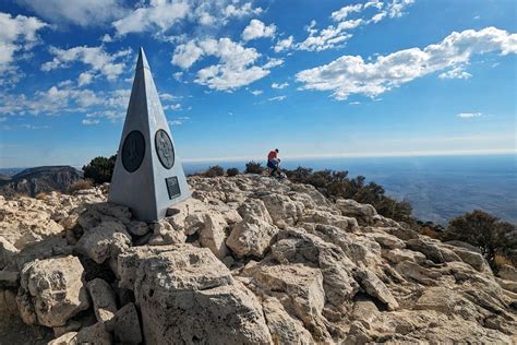 Hiking the Guadalupe Peak Trail in Guadalupe Mountains National Park