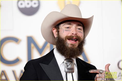 Photo: post malone joins morgan wallen on cma awards red carpet ahead ...