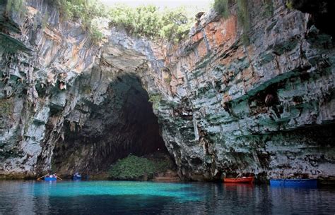 Melissani Cave in Greece: A breathtaking experience | 1000 Lonely Places