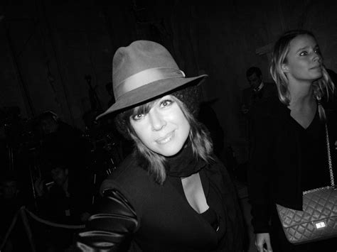 Chan Marshall aka Cat Power at the Chanel Paris-Bombay 2011/12 show at... - purple FASHION