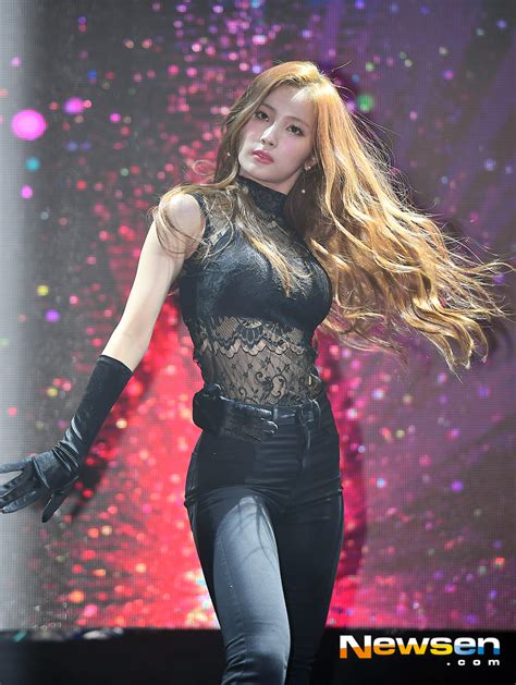 The Future Of Kpop, Soloist Showcases Her Perfect Figure! - KPop News