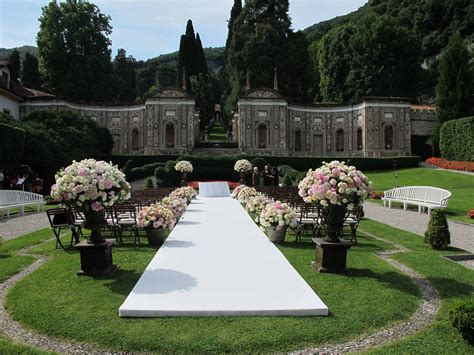 Lake Como Italy #ceremony #weddingceremony #ceremonydecor # ...