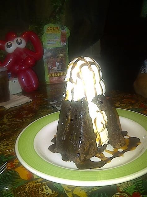 The Volcano dessert from Rainforest Cafe is amazing!! | Desserts, Rainforest cafe, Chocolate