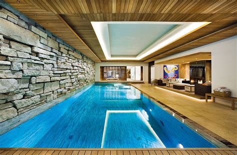 20 Homes With Beautiful Indoor Swimming Pool Designs