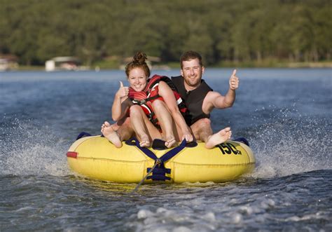 BomBay Boat Rental: 6 Safety Tips for Tubing on the Lake of the Ozarks