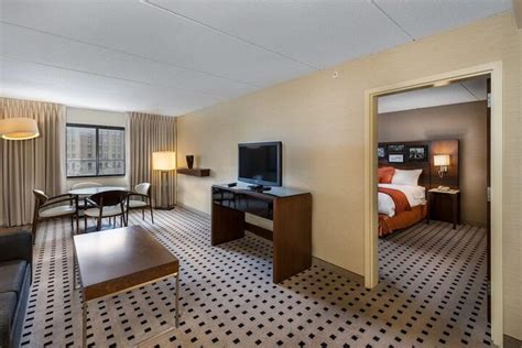 Delta Hotels by Marriott Utica Utica | Bookonline.com