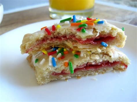 Homemade Strawberry Frosted Pop Tarts