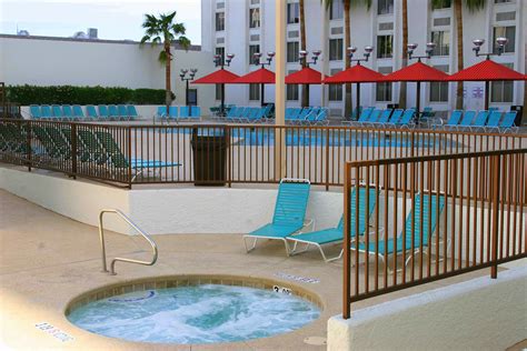 Amenities - Edgewater Hotel - Casino - Resort - Laughlin, Nevada