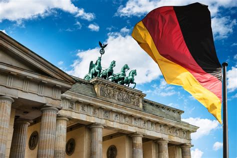 Germany: Economy historically strong, politics completely uncertain ...