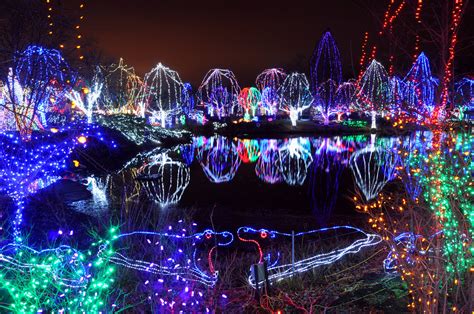 Best Outdoor Christmas Decorations - CBS News