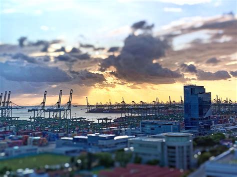 Sunset @ Pasir Panjang, Singapore : r/tiltshift