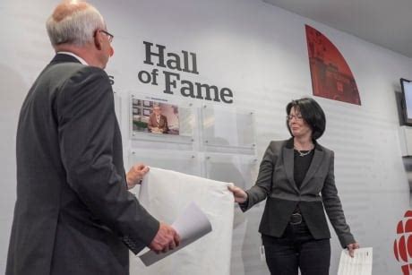 Knowlton Nash named inaugural inductee to CBC News Hall of Fame | CBC News