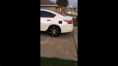 2013 Nissan Altima on 22s - YouTube