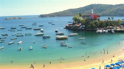 Most Famous Beaches in Acapulco to Visit - 2022