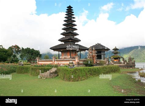 Pura Ulun Danu Bratan temple on Lake Tamblingan in Bali Indonesia Stock Photo - Alamy