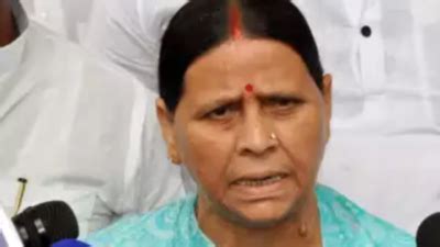 Rabri Devi appears before ED for questioning in Land-for-jobs case | India News - Times of India