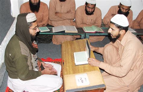 File:Correctional Activities at Central Jail Faisalabad, Pakistan in 2010 - Convicted prisoners ...