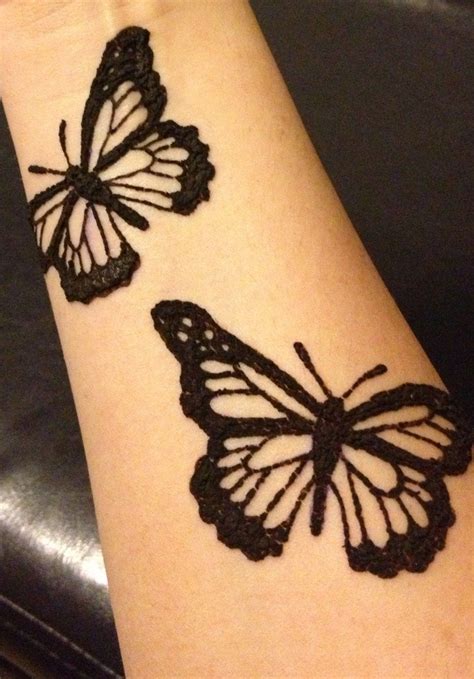 9 Ultimate Butterfly Mehndi Designs with Images | Styles At Life