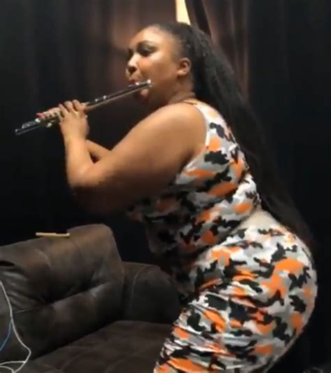 Lizzo Does Amazing Flute Cover Of 'Empire State Of Mind'