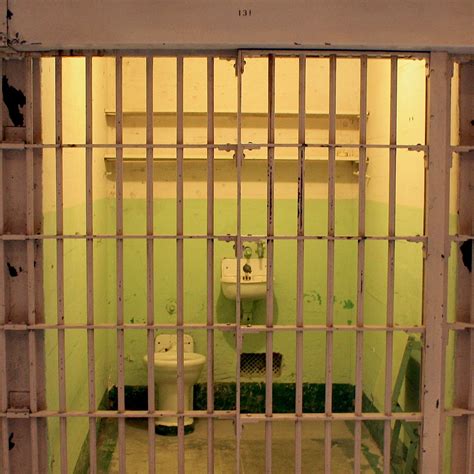 Fil:Alcatraz Island - prison cells cropped.jpg – Wikipedia