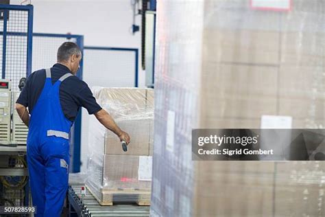 15 Pallet Wrapping Machine Stock Photos, High-Res Pictures, and Images - Getty Images