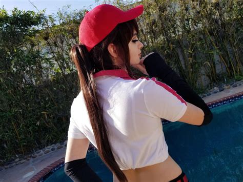 Pizza Delivery Sivir cosplay by Cloud9’s Sneaky (Zach Scuderi) | Cosplay, Street style outfit ...