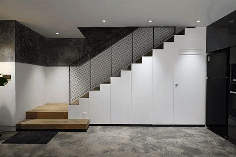 Design Detail: Stairs With Hidden Storage And A Powder Room | CONTEMPORIST