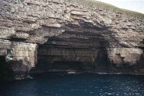 Sea cave on the Purbecks © Jonathan Hutchins cc-by-sa/2.0 :: Geograph Britain and Ireland