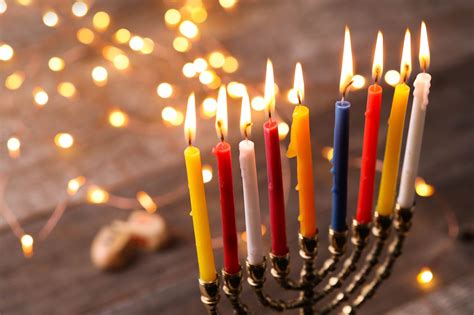 8 Things That Happen When You're Jewish & Spending Christmas With Your Partner's Family ...