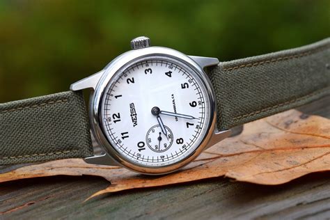 REVIEW: Weiss 38 mm Field Watches - Automatic vs. Manual