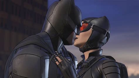 Arriba 40+ imagen batman and huntress kiss - Abzlocal.mx