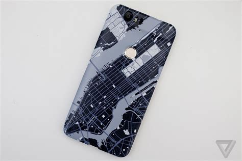 Google's custom cases for Nexus phones are more style than substance ...