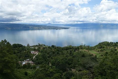 Lake Toba - How to spend 3 days in Paradise - Let's Go