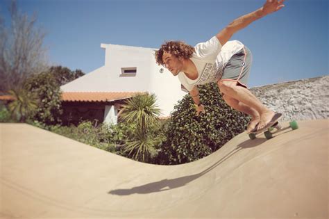 surf-academy-carver-wave-skate - MOKASURFHOUSE