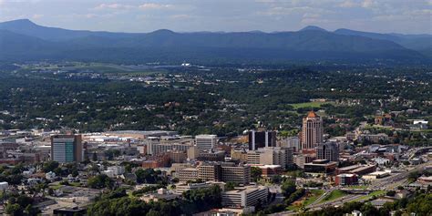 Roanoke, VA Downtown District | The Official Website of Downtown Roanoke, Inc